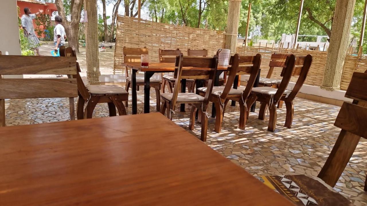 Les Fromagers Hotel Missirah Екстериор снимка